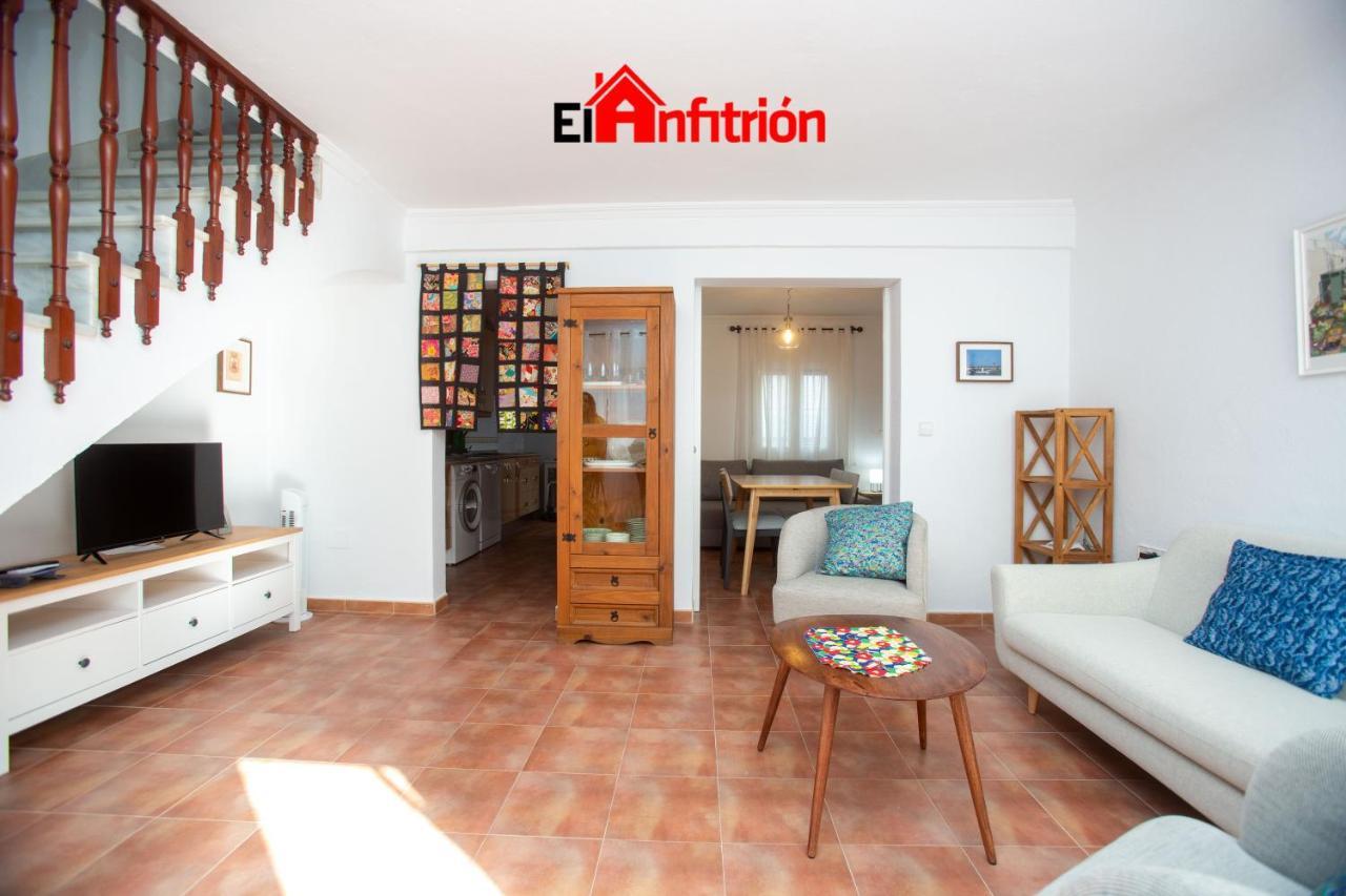 El Anfitrion - La Comoda